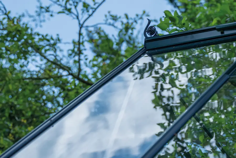 Capping - ICON 8 · 11.2 m² (8' x 14') 3 mm Toughened Glass